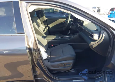 2023 Toyota Crown Xle z USA, uszkodzony, nr VIN JTDAAAAF3P3006829